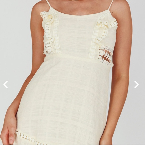 Selfie Leslie | Royale Crochet Lace Trim Dress - Picture 5 of 6